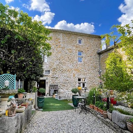 Le Manoir Du Raveyron Hotel Vallon-Pont-d'Arc Bagian luar foto